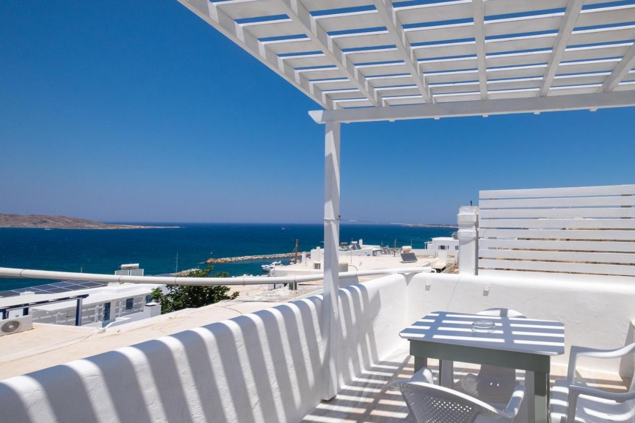 Lorenzo Studios And Suites Paros Naousa  Exterior photo