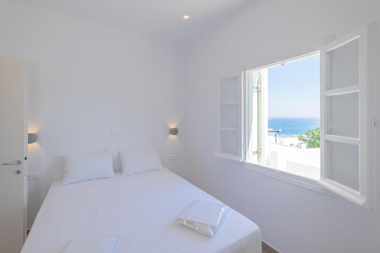 Lorenzo Studios And Suites Paros Naousa  Exterior photo